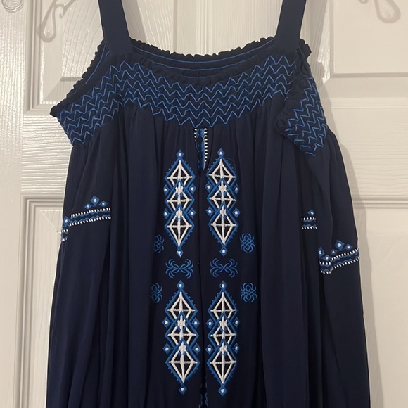 Off the shoulder blouse with tie waist - Picture 2 of 5